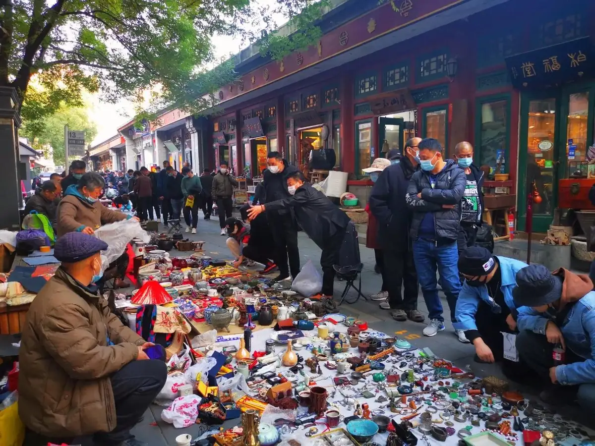 Traditional handicrafts and souvenirs at a Beijing market
