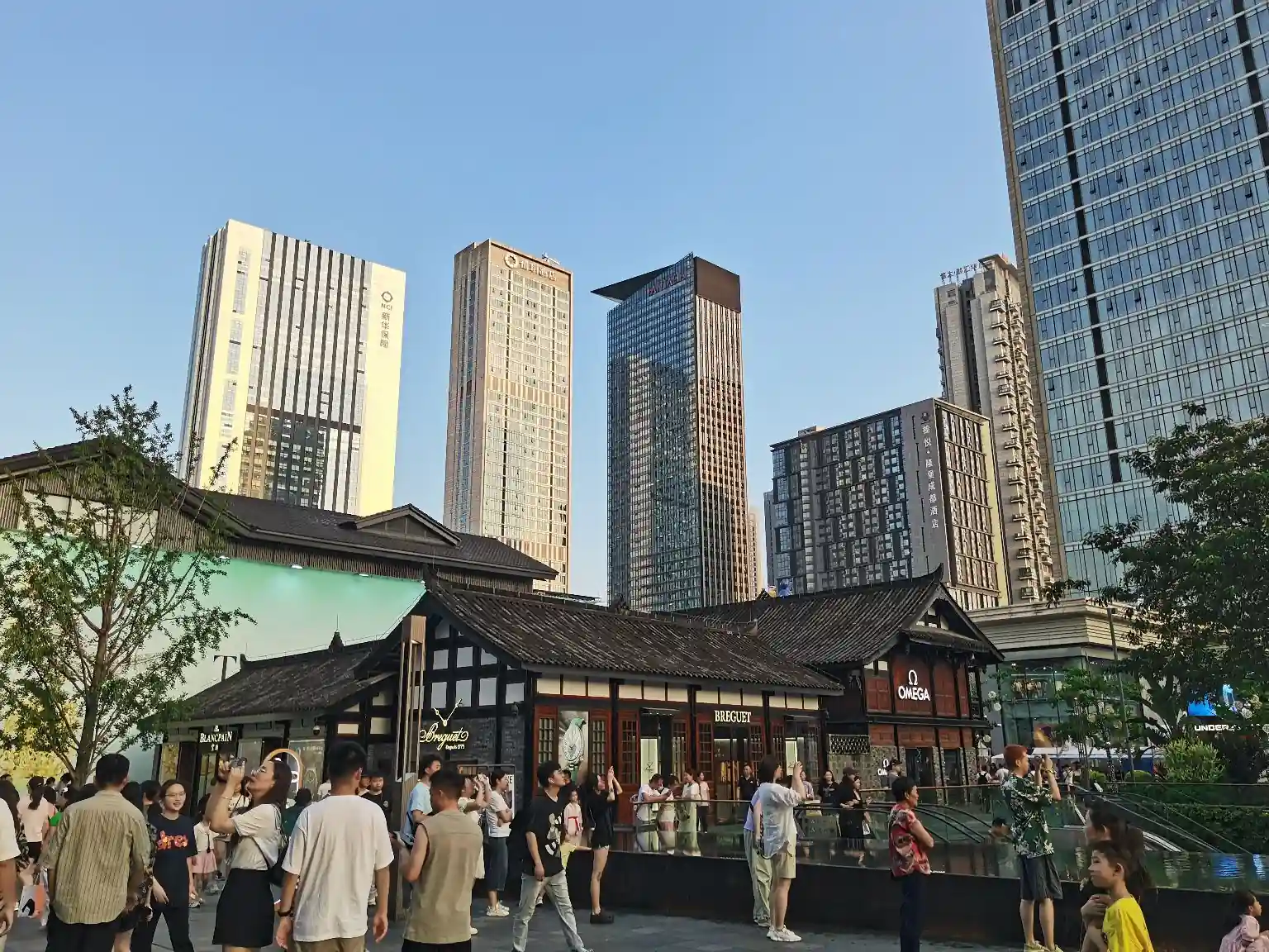 Chunxi Road and Taikoo Li in downtown Chengdu