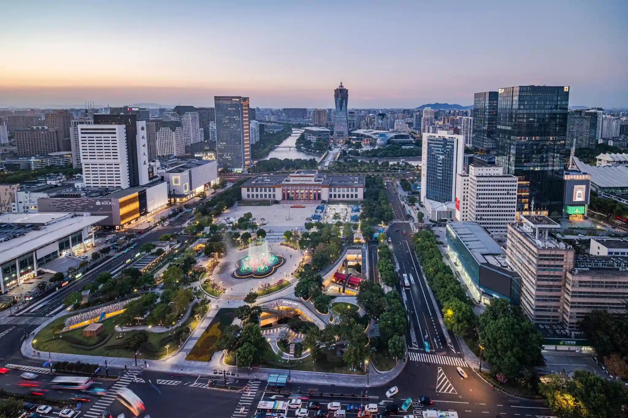 Wulin commercial district in central Hangzhou