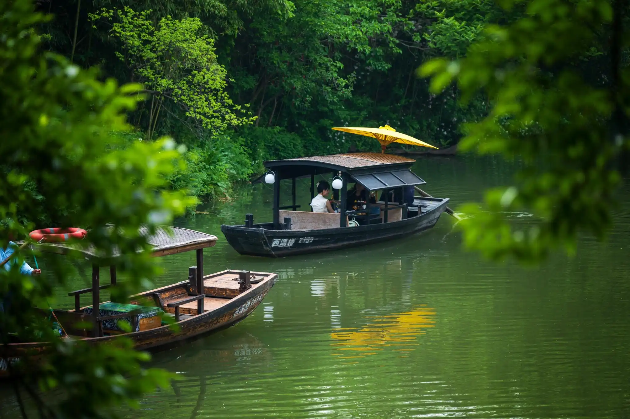Waterways and natural scenery at Xixi National Wetland Park in Hangzhou
