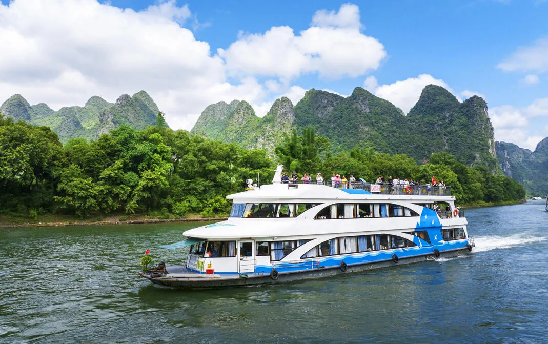 Li River journey through karst mountains on a Guilin itinerary