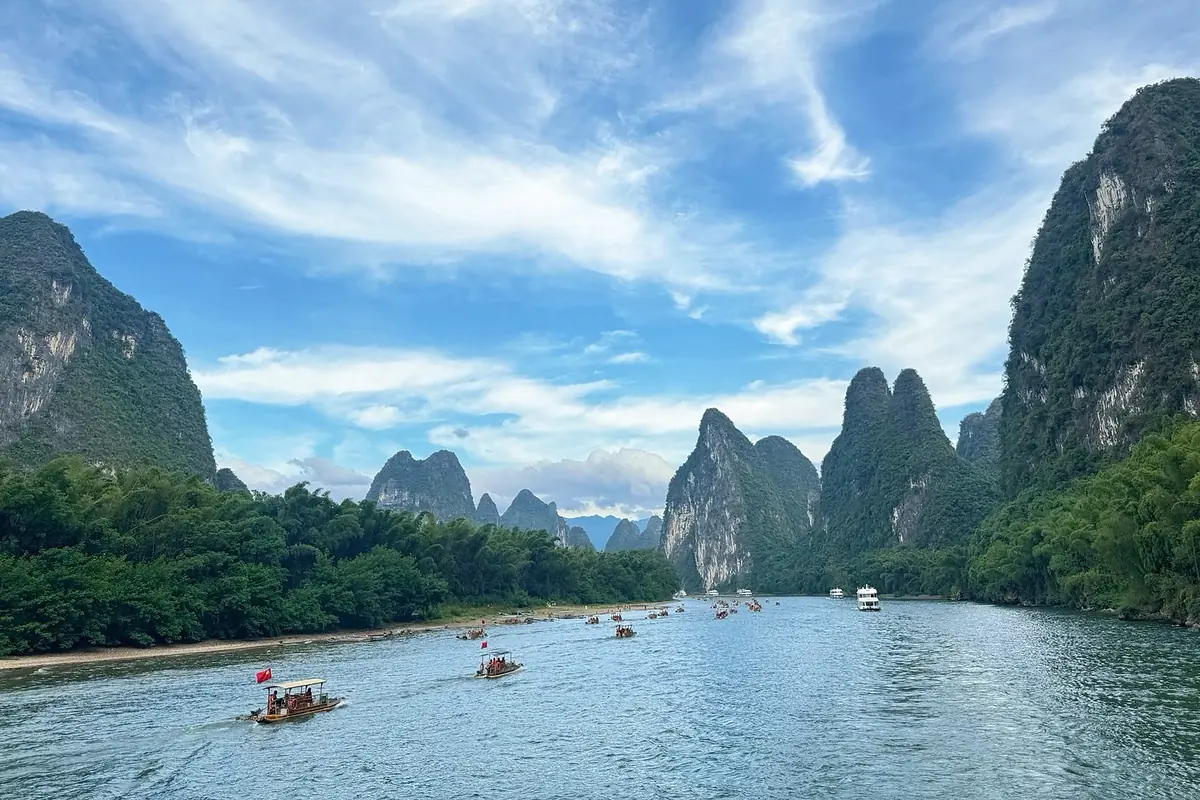 Li River cruise through limestone karst mountains from Guilin to Yangshuo