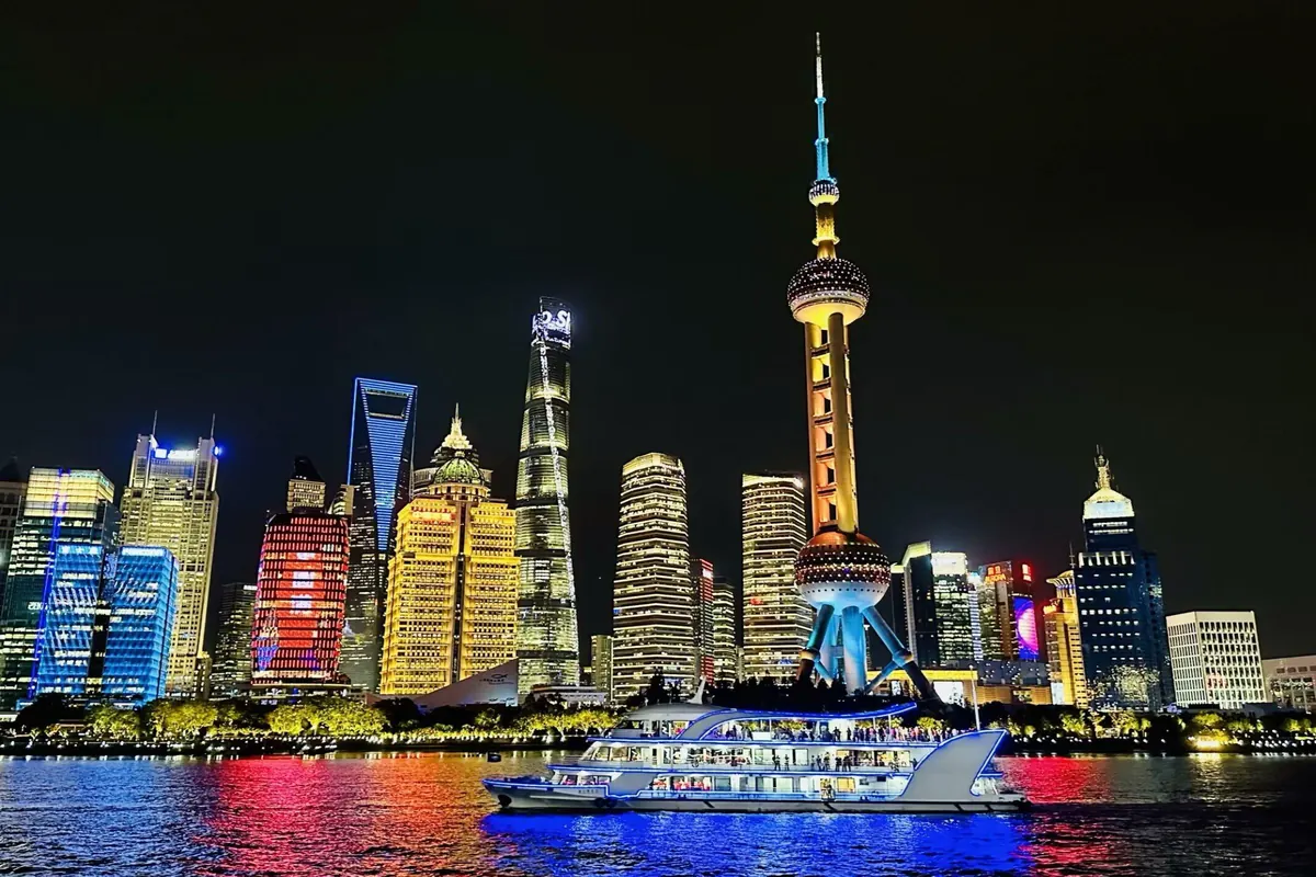 Huangpu River cruise with views of the Bund and Pudong skyline in Shanghai