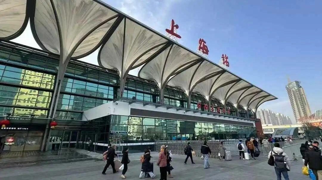 High-speed train at a Shanghai railway station