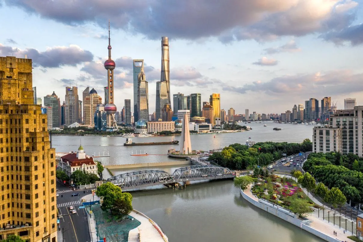 Central Shanghai hotel area near the Bund and Huangpu District