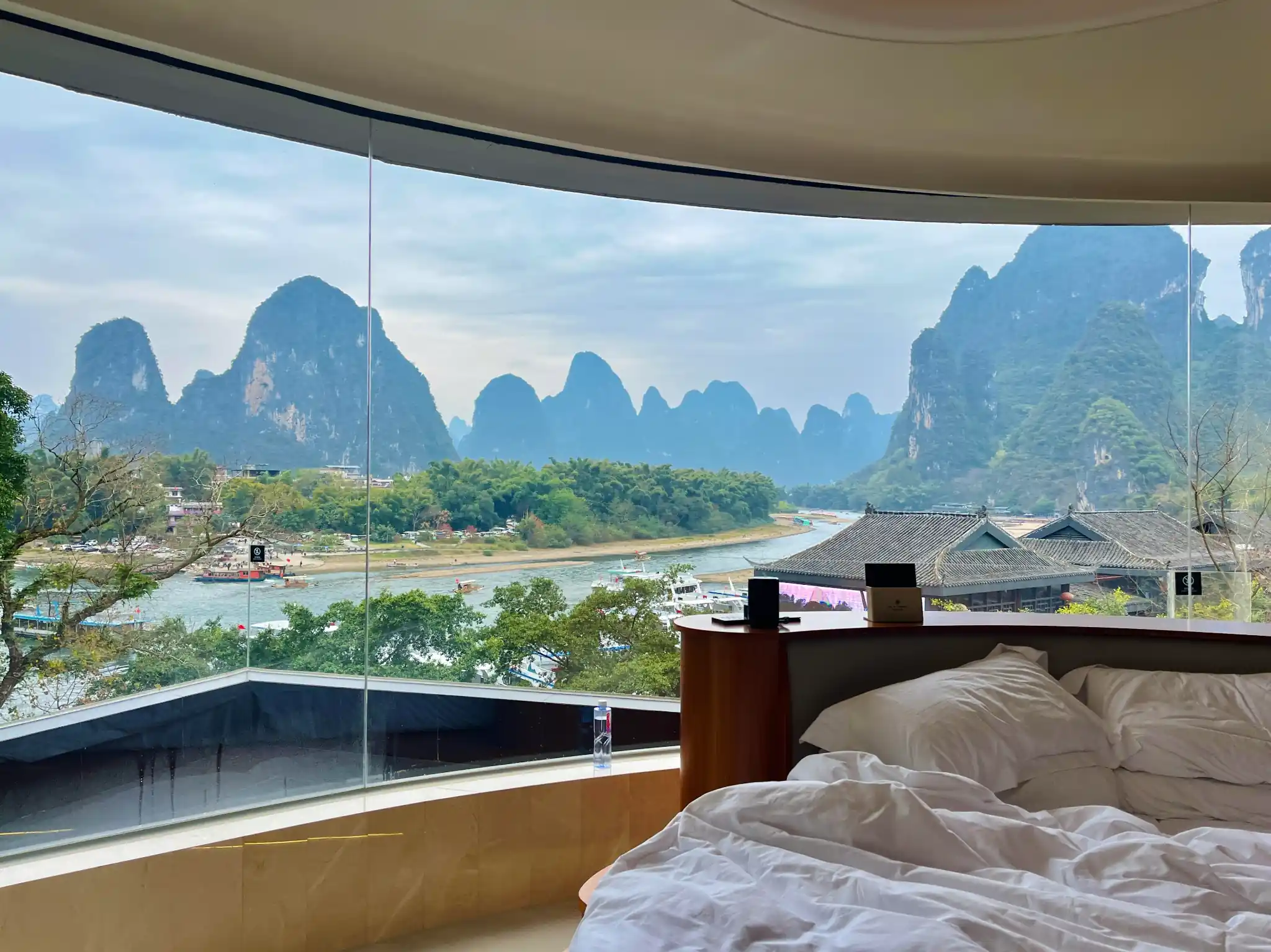 Riverside accommodation and karst scenery around Xingping