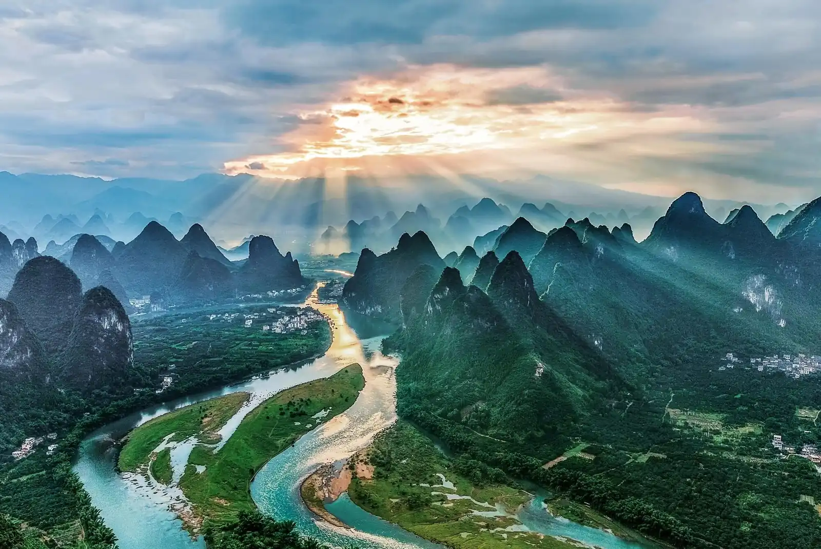 Private customized journey through multiple destinations in China