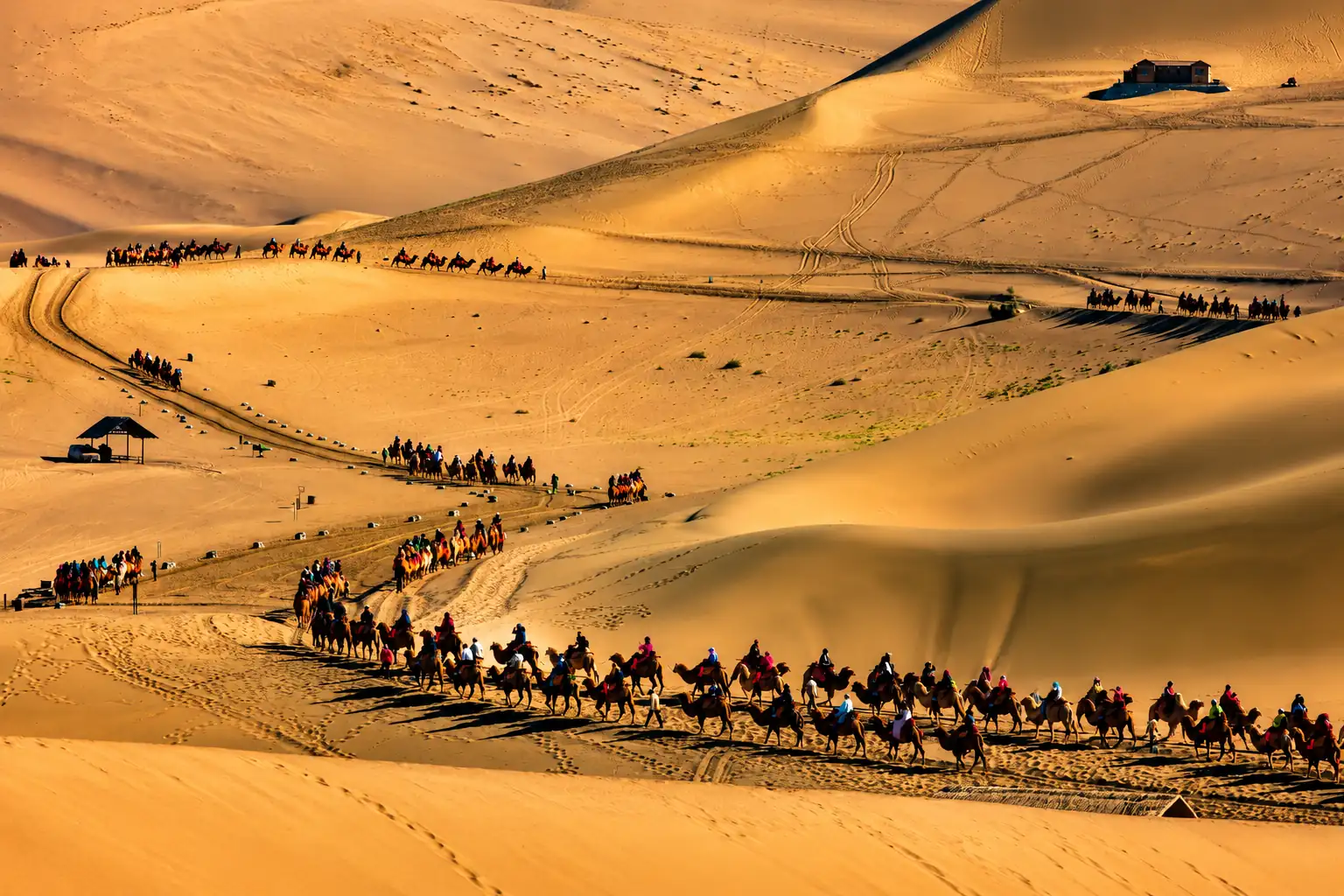 Mingsha Mountain sand dunes in Dunhuang