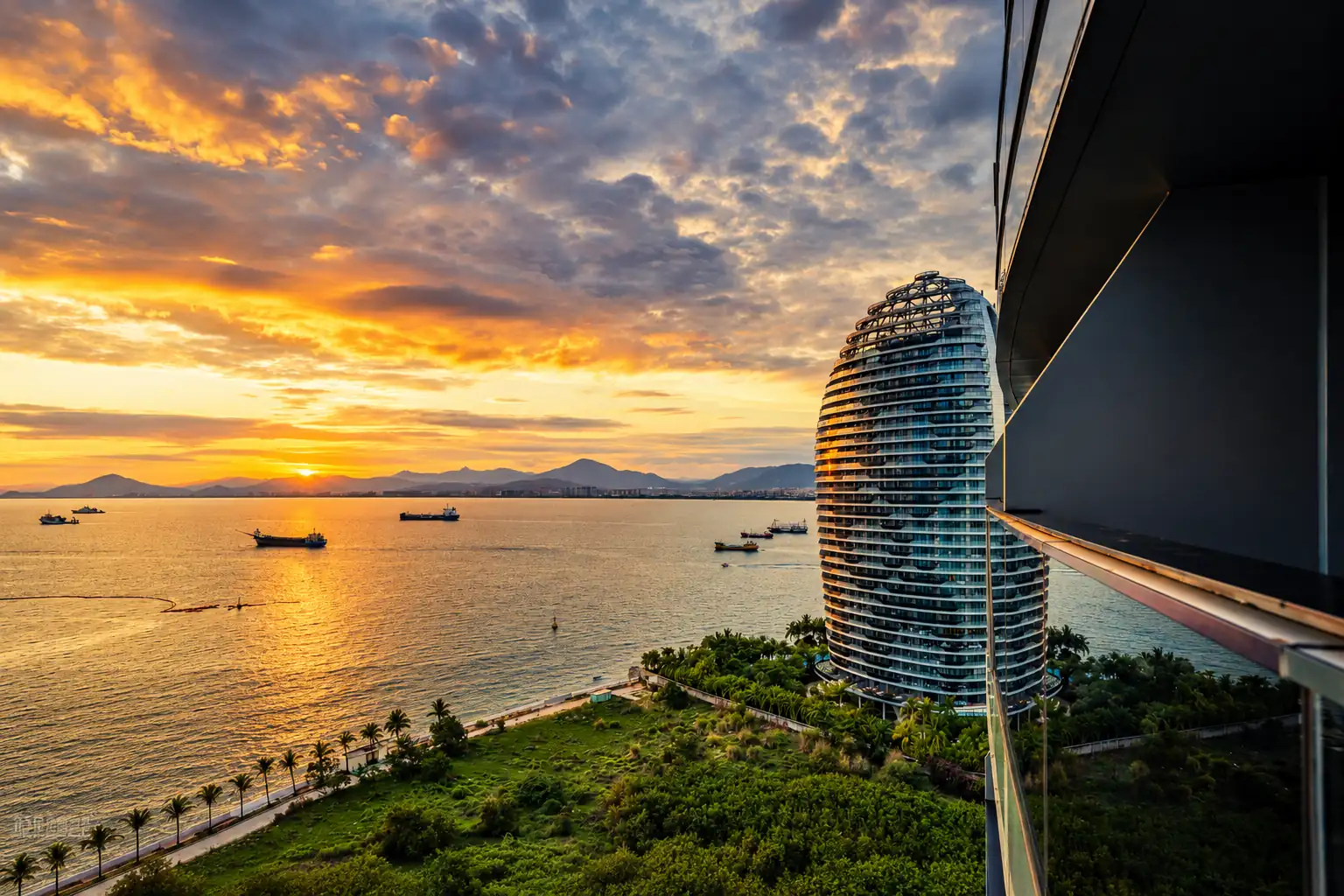 Coastal sunset in Sanya, Hainan