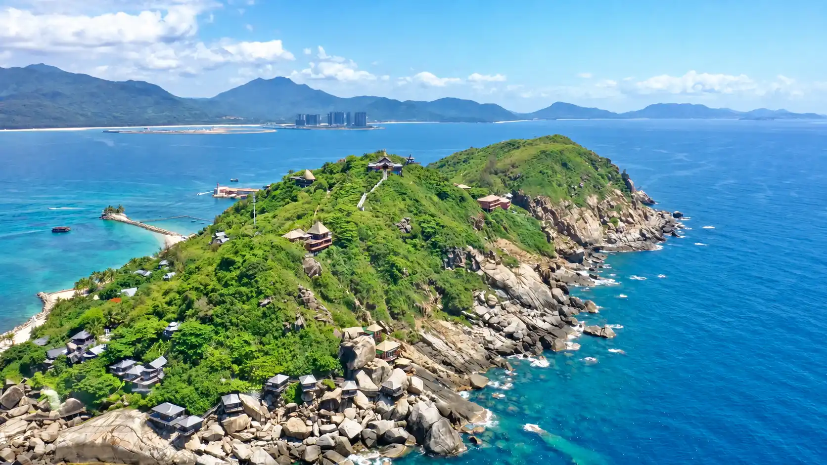 Fenjiezhou Island coastline in Lingshui, Hainan
