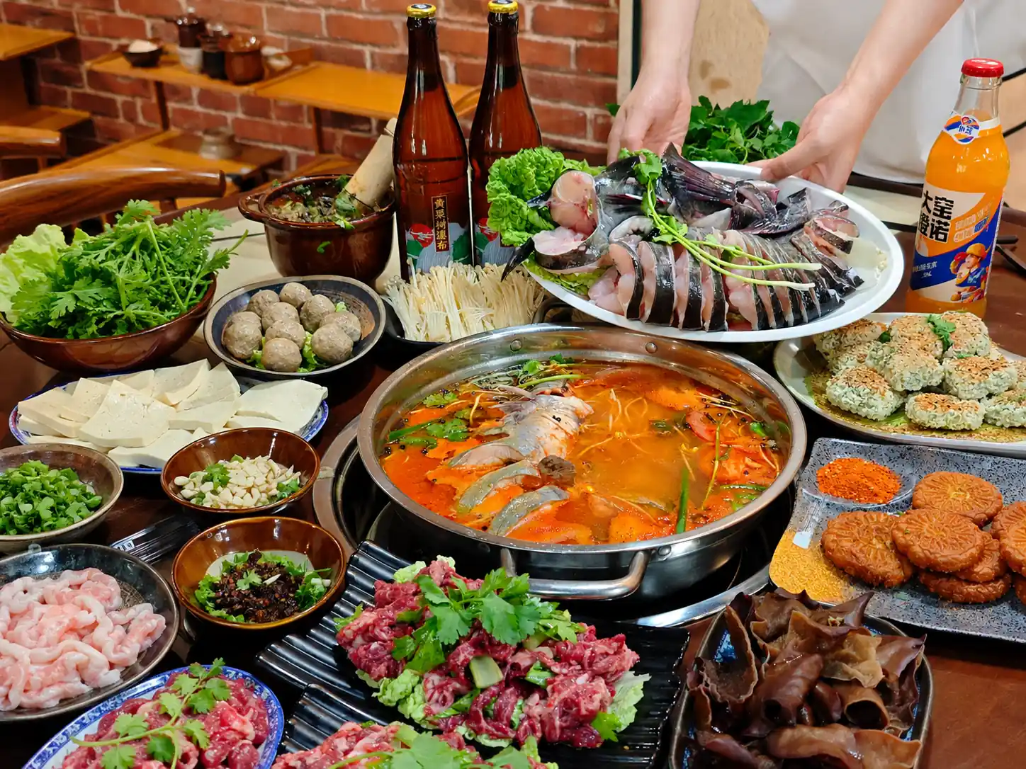Guizhou sour soup fish hot pot