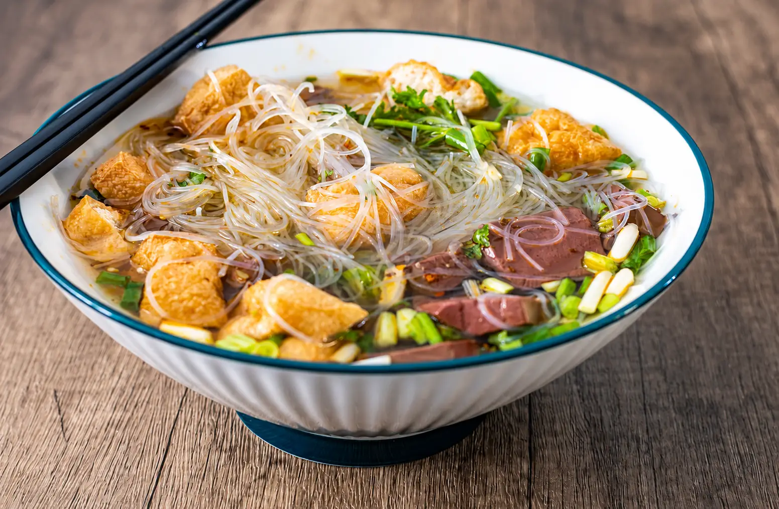 Duck blood and vermicelli soup, a classic Nanjing local snack