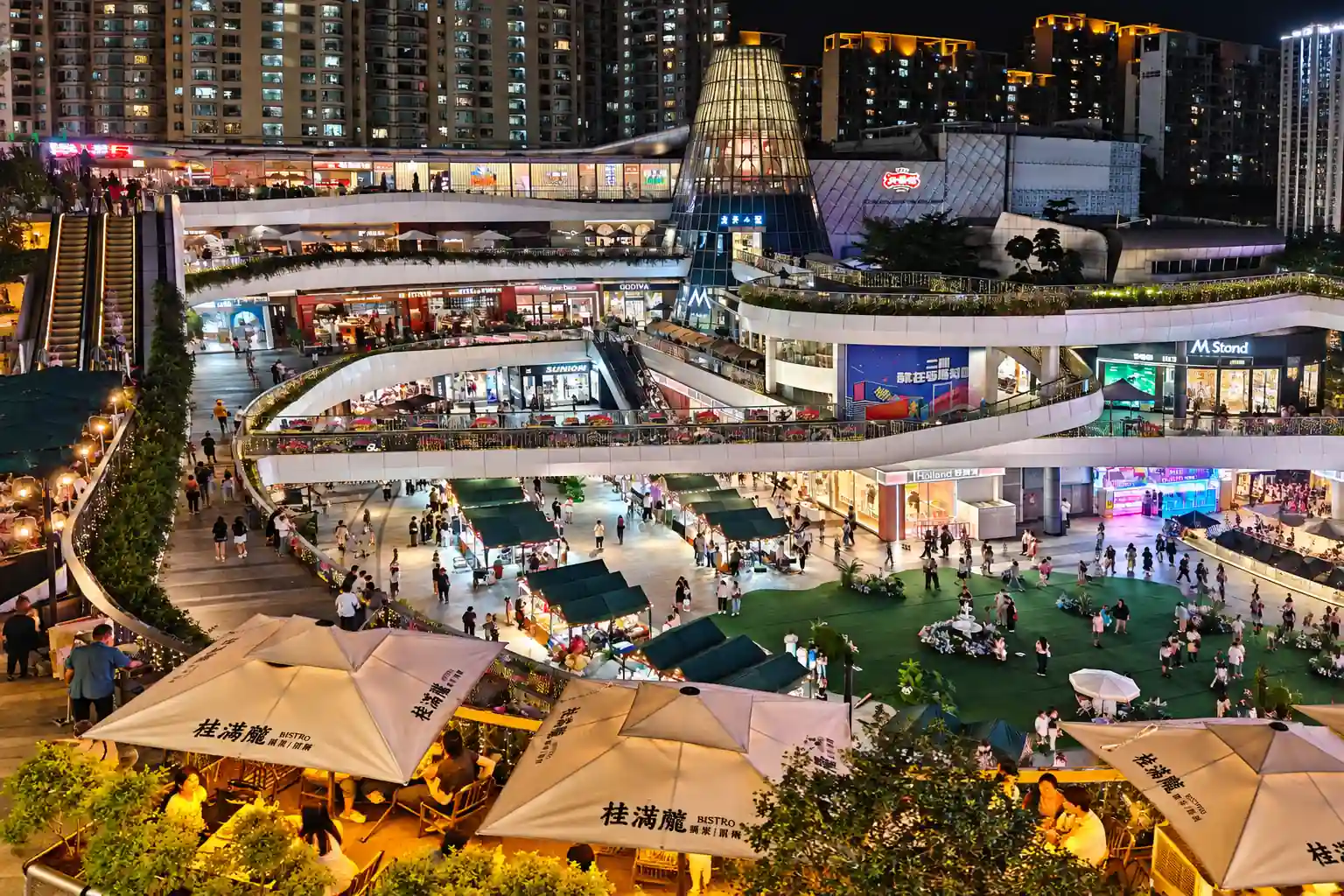 Night Shopping Complex in Shenzhen