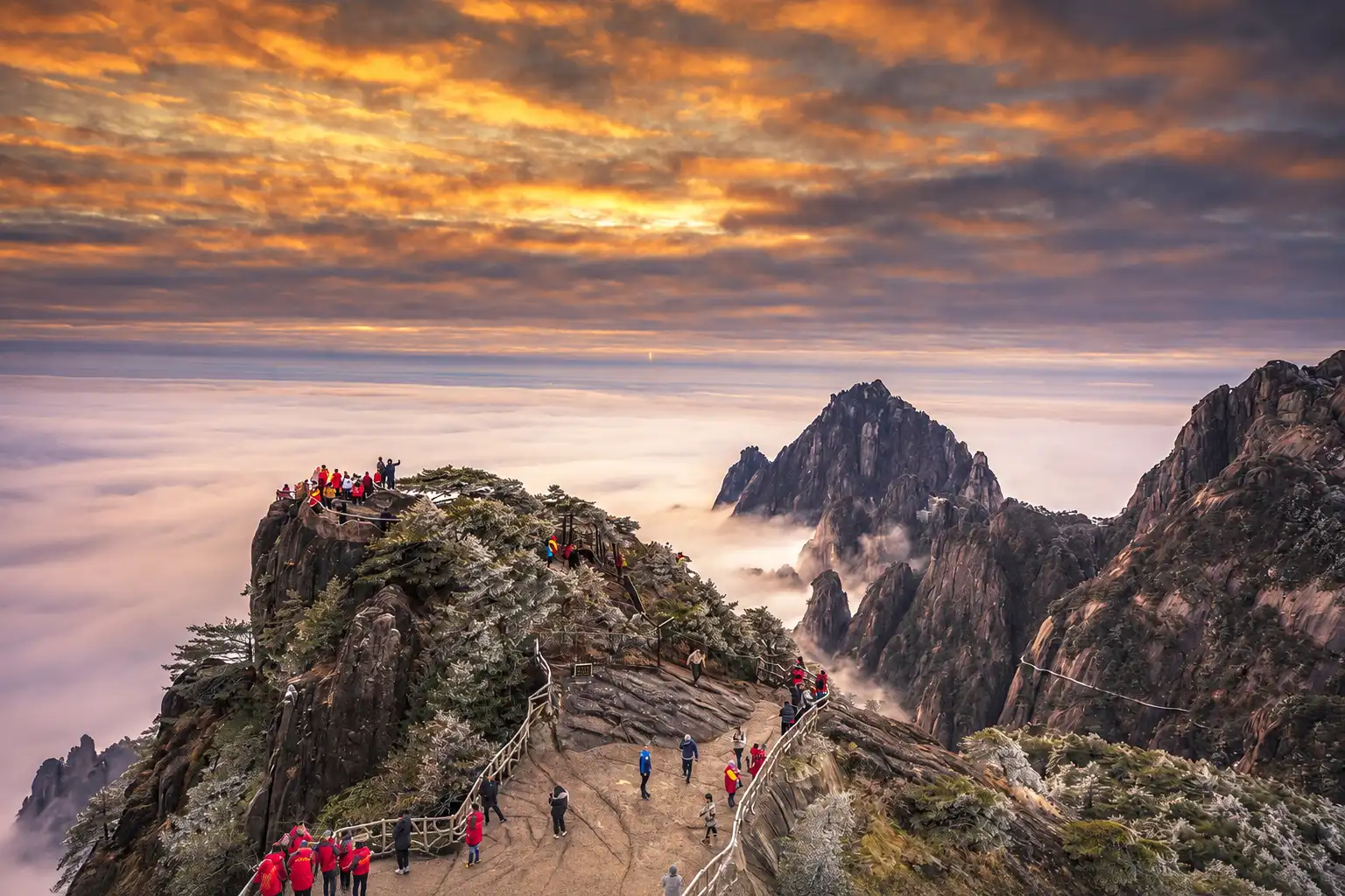 Sunrise above the sea of clouds on Mount Huangshan