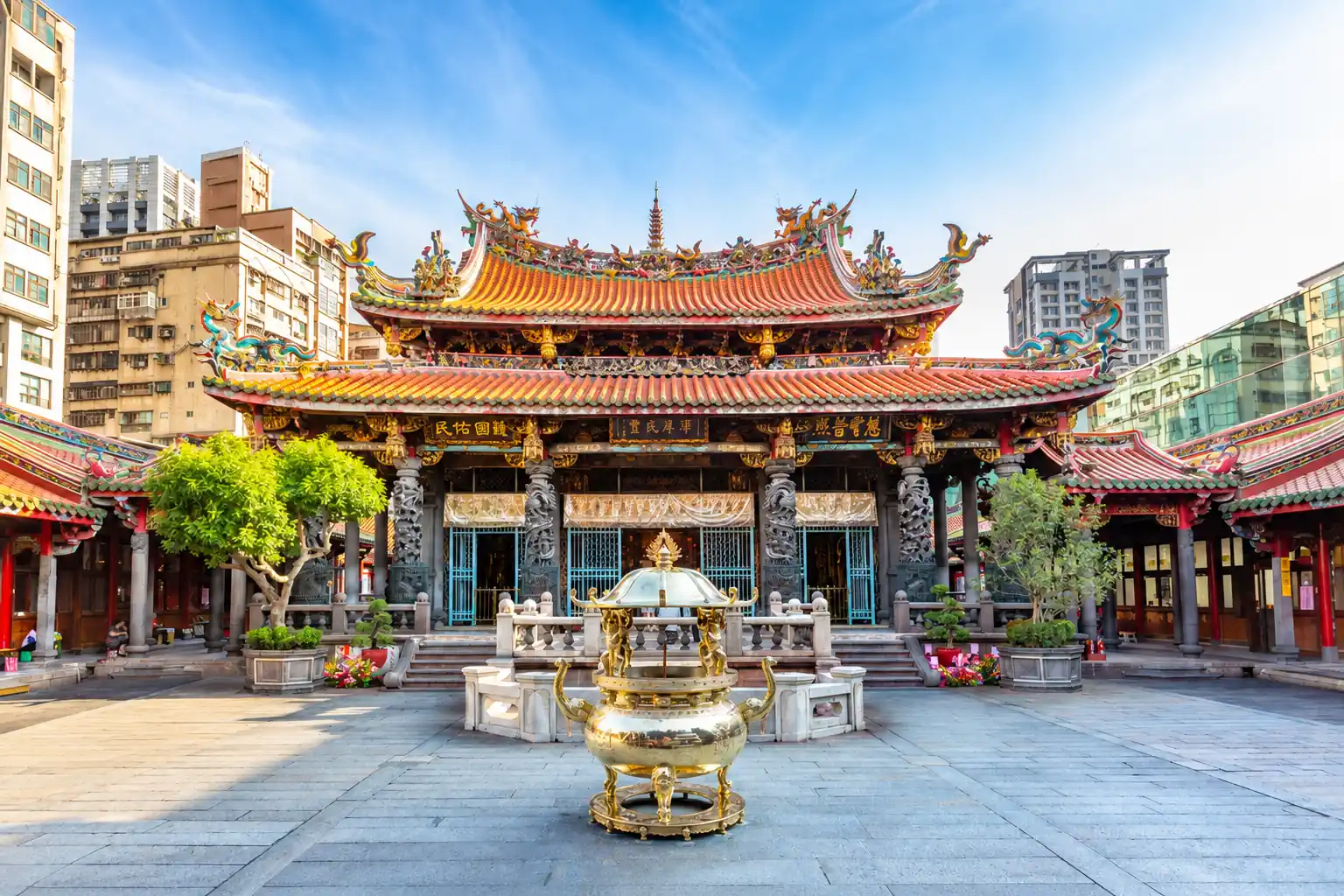 Traditional temple culture experience in Taiwan