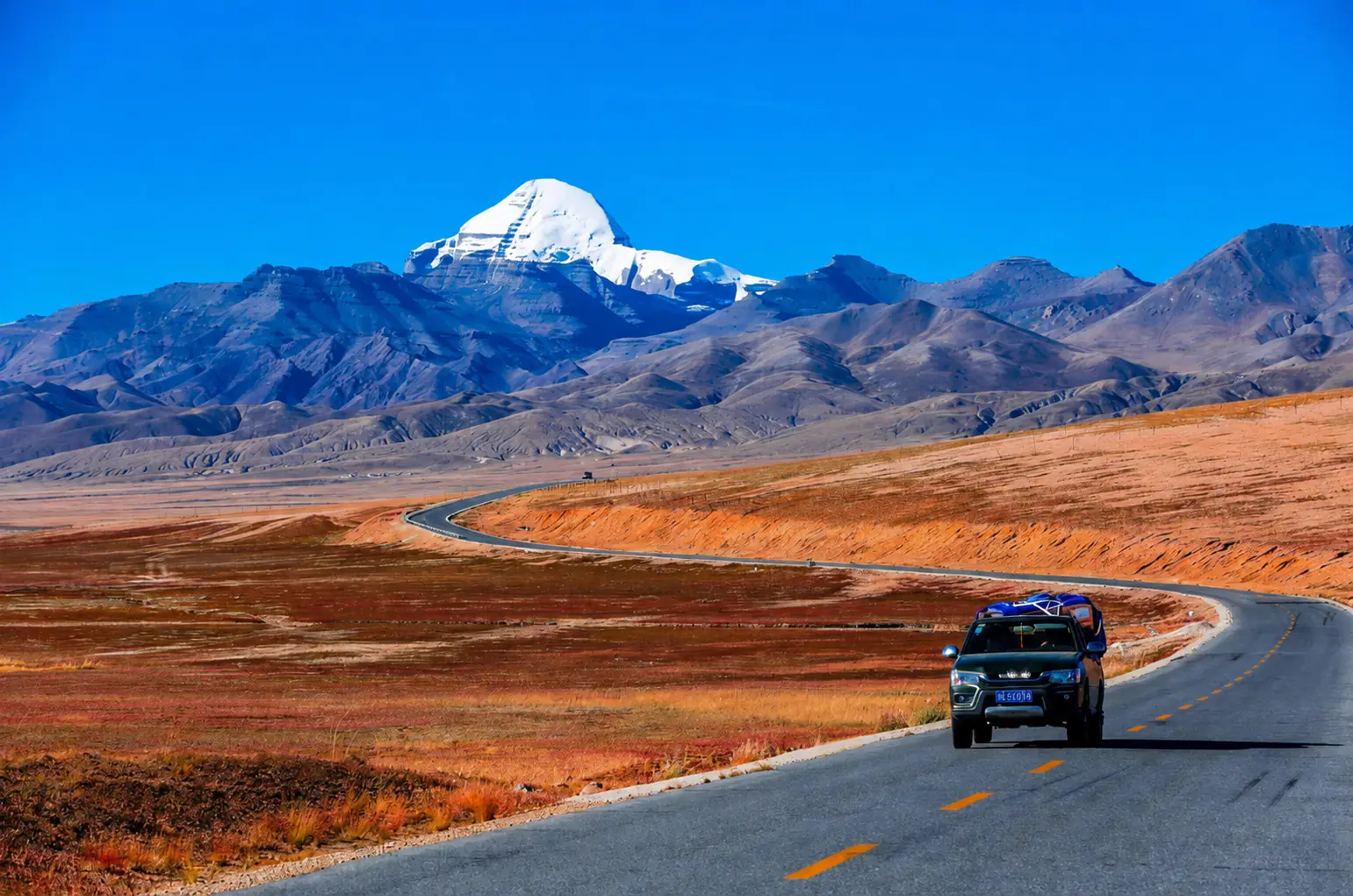 Remote high-altitude journey through western Tibet
